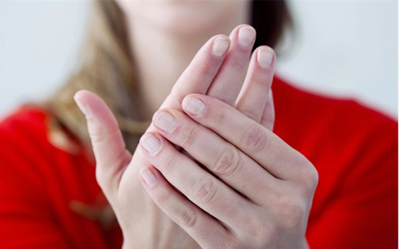 Bạn không nên đo size nhẫn khi tay quá lạnh
