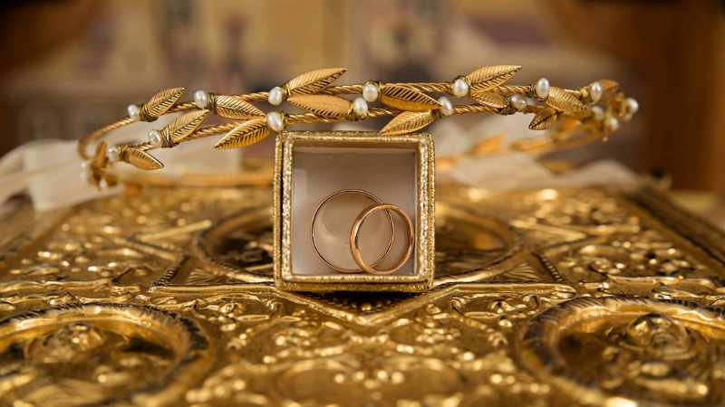 Lựa chọn chất liệu, loại vàng cũng là một trong những bước quan trọng
