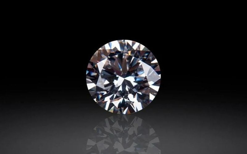 Đá CZ có độ trong suốt gần như tuyệt đối 