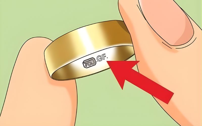 Các ký hiệu như 750, 585, 417, 18K... bắt buộc có trên vàng