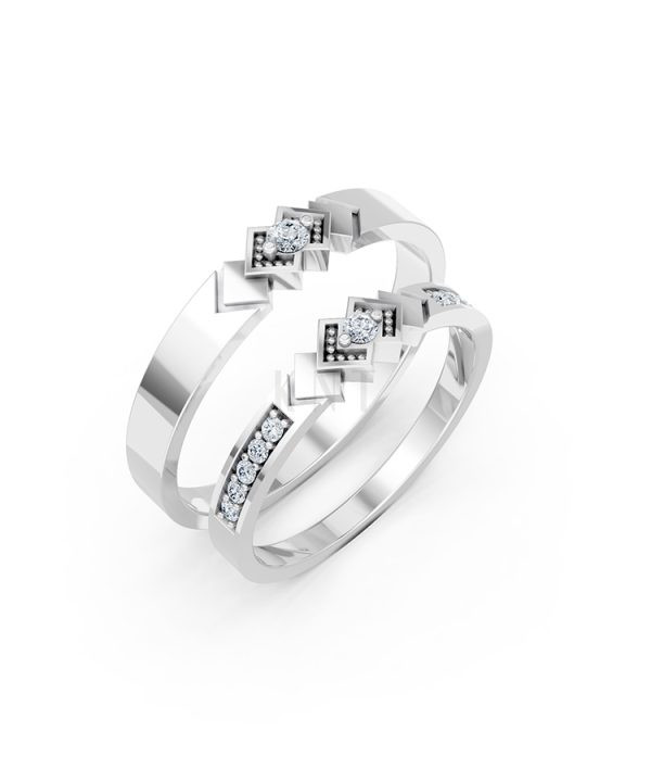 Nhẫn cưới A118 màu vàng trắng White Gold đính đá, kiểu dáng hiện đại, nổi bật