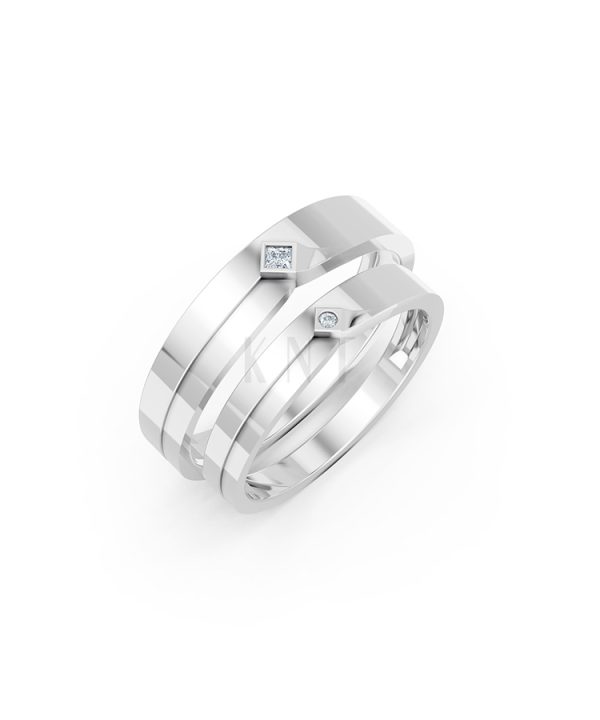 Nhẫn cưới A253 màu vàng trắng White Gold đính đá, kiểu dáng hiện đại, nổi bật