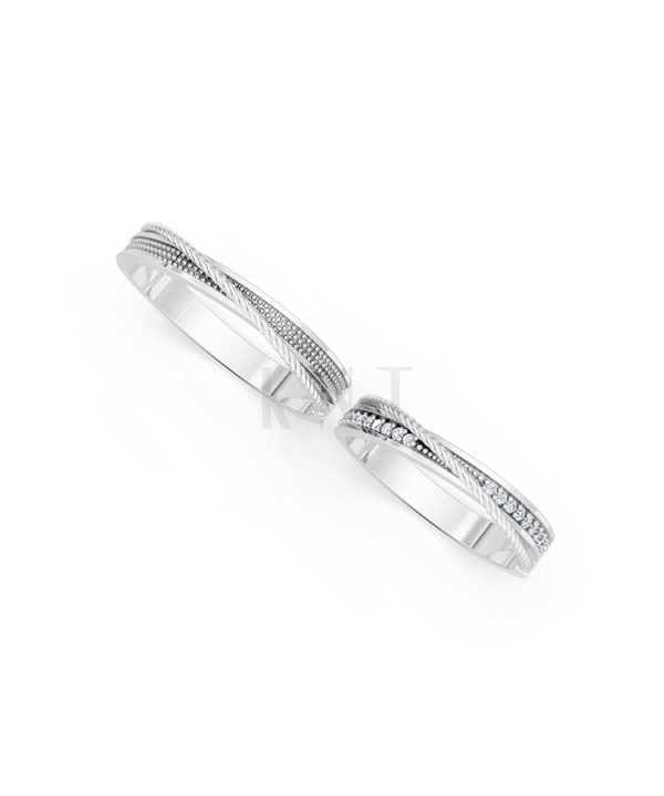 Nhẫn cưới E824 phong cách tinh tế, đá quý lấp lánh màu vàng trắng White Gold vàng sáng, đường nét sắc sảo, tinh tế