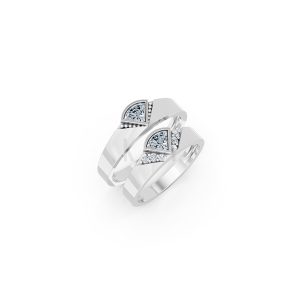 Nhẫn cưới E825 thiết kế hình kim cương dộc đáo, hiện đại màu vàng trắng White Gold kiểu dáng hiện đại, nổi bật