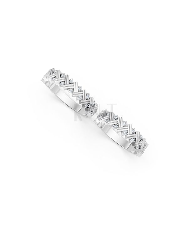 Nhẫn cưới E827 họa tiết đan chéo độc đáo và hiện đại màu vàng trắng White Gold kiểu dáng cá tính, hiện đại