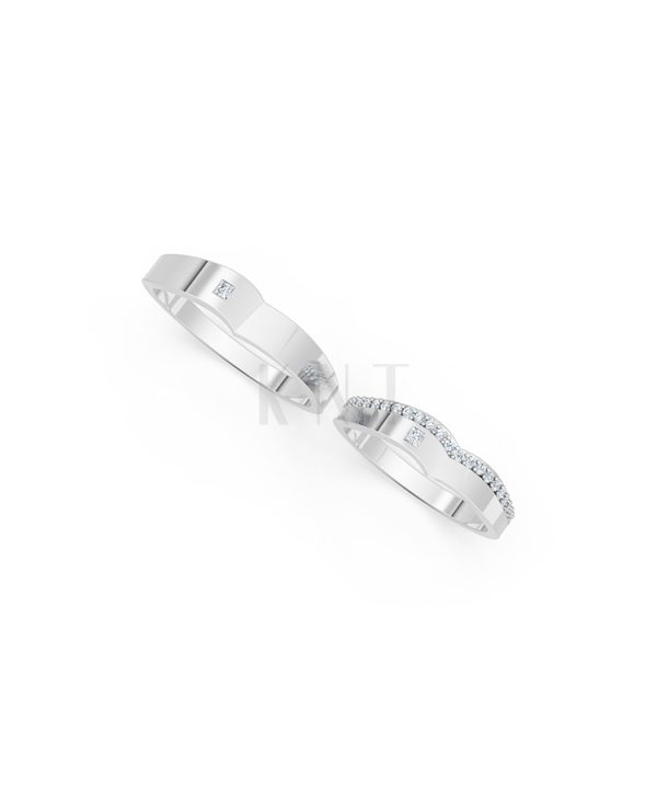 Nhẫn cưới E839 dáng chữ V độc đáo, phong cách hiện đại màu vàng trắng White Gold kiểu dáng cá tính, hiện đại