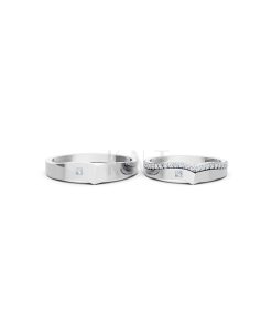 Nhẫn cưới E839 dáng chữ V độc đáo, phong cách hiện đại màu vàng trắng White Gold vàng sáng bóng, thiết kế trẻ trung
