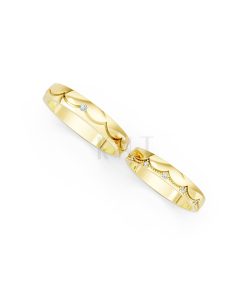 Nhẫn cưới E869 phong cách hiện đại, họa tiết sóng uốn lượn tinh tế màu Vàng Gold mặt nhẫn chạm khắc tinh xảo, độc đáo