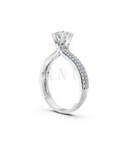 Nhẫn đính hôn R350 phù hợp với nhiều kiểu dáng tay