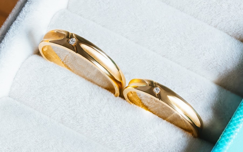 Trang sức vàng 607 có độ bóng sáng đẹp, màu vàng tươi tắn