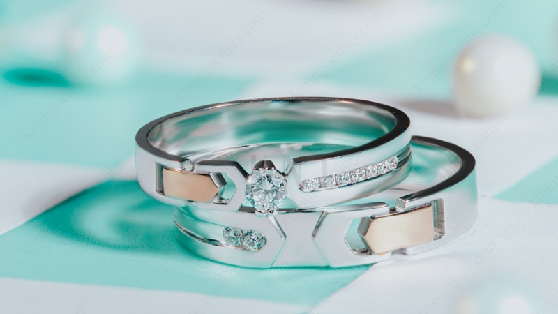 Nhẫn cưới đa sắc là lựa chọn phù hợp cho những cặp đôi