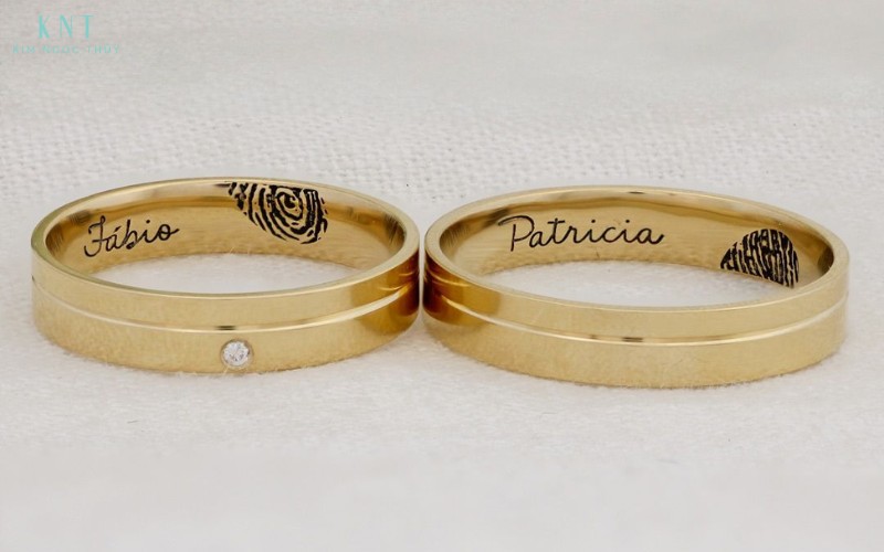 Cặp nhẫn cưới khắc tên và vân tay lựa chọn cá nhân hóa đầy ý nghĩa