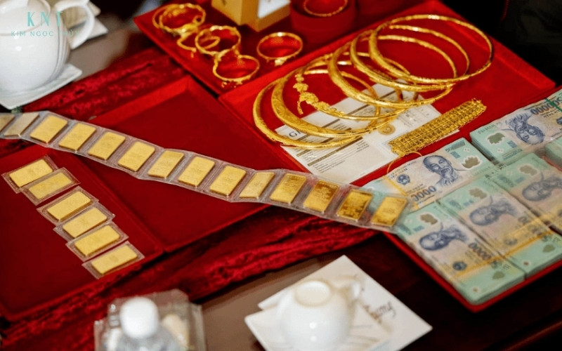 Của hồi môn thời nay thường là vàng, tiền mặt và tài sản tích lũy để hỗ trợ cuộc sống hôn nhân