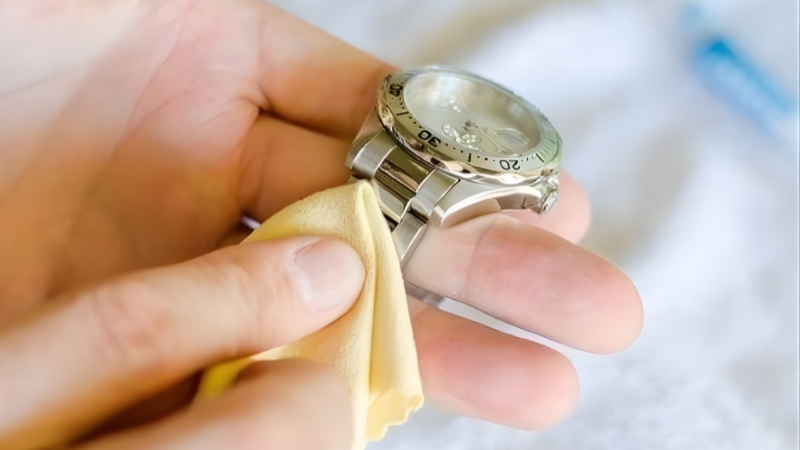 Ở bước cuối, sản phẩm mạ vàng sẽ được rửa sạch để loại bỏ hoàn toàn dung dịch mạ