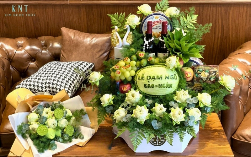Mâm lễ dạm ngõ tượng trưng cho sự khởi đầu trang trọng và ấm cúng giữa hai gia đình