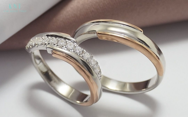 Nhẫn đôi được xem là biểu tượng kết nối tinh thần cho các cặp đôi