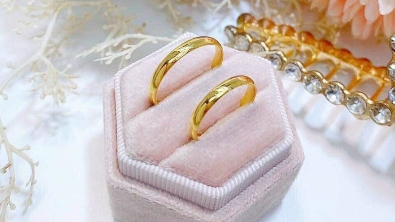 Khi không dùng bạn nên cất trong hộp hoặc túi mềm, đặt nơi khô ráo, an toàn