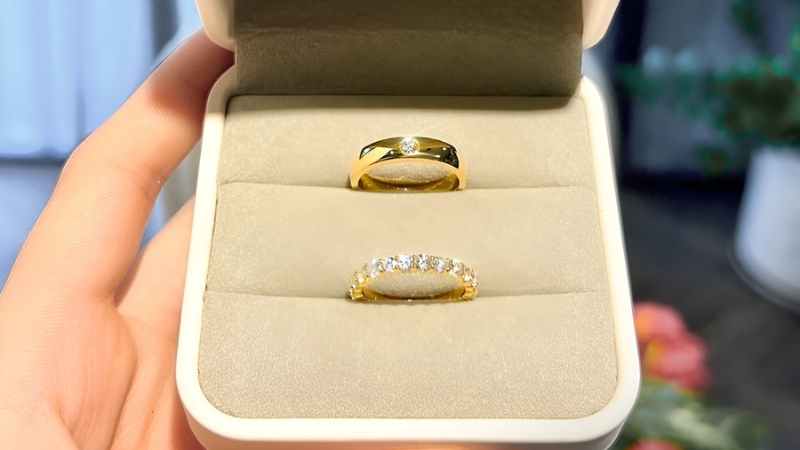 Bảo quản trang sức vàng 680 bằng hộp vải nhung để tránh trầy xước