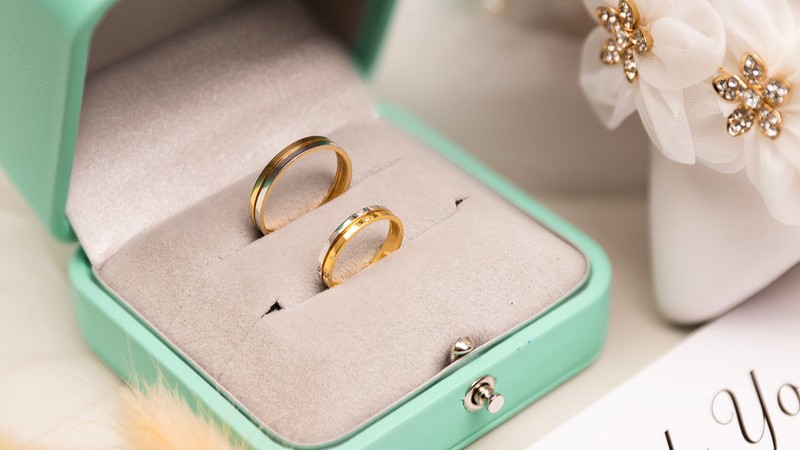 Bảo quản vàng vào hộp có bông lót mềm khi không sử dụng