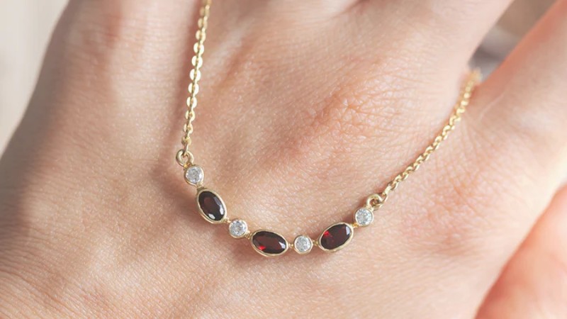 Vàng 8K thường được chế tác thành trang sức mang hằng ngày