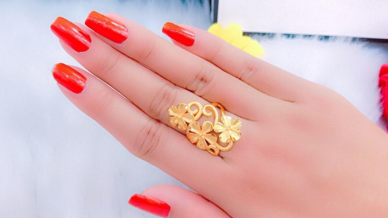 Vàng 980 là loại vàng thường dùng làm trang sức có khoảng 98% vàng nguyên chất