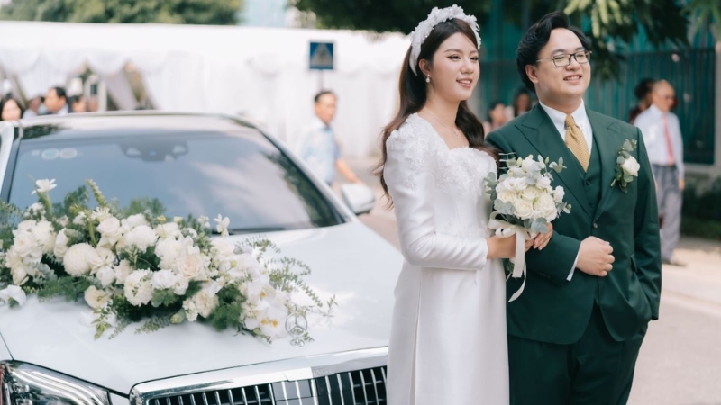 Tùy phong tục địa phương và ý kiến người lớn, bạn có thể bổ sung một nghi thức nhỏ mang tính tượng trưng