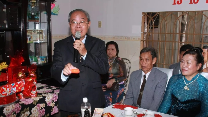 Trong phần phát biểu chính, người đại diện nhà trai trước hết sẽ gửi lời cảm ơn nhà gái