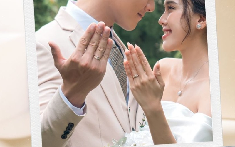 Tại Việt Nam, nhiều gia đình vẫn áp dụng nghiêm ngặt quy tắc "Nam tả nữ hữu" trong các nghi lễ truyền thống