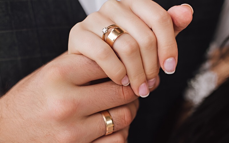 Trong xã hội hiện đại, quyền quyết định thuộc về sự thống nhất của hai vợ chồng