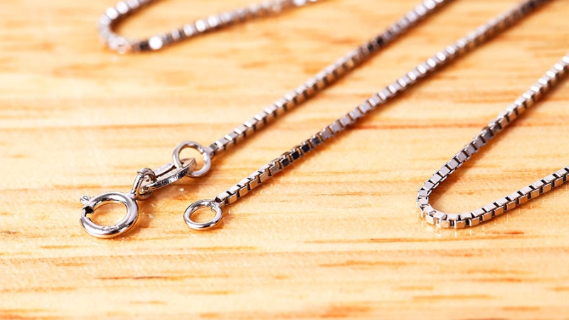 Bạn có thể kiểm tra xem khoá còn chắc hay không