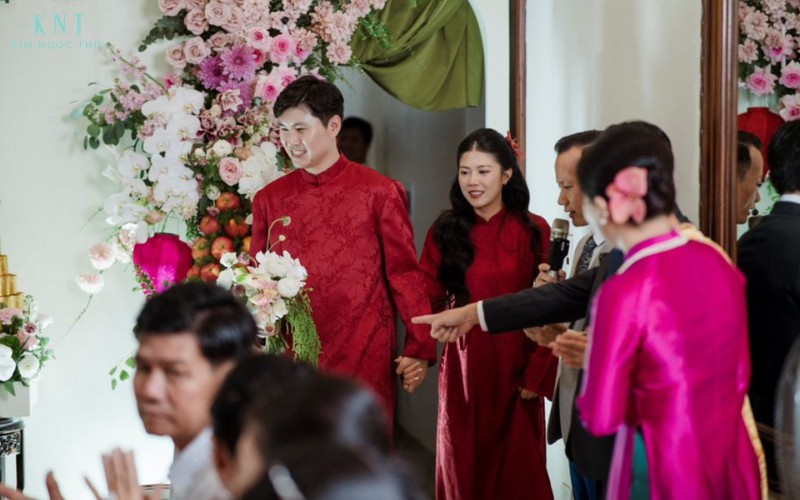 Lễ xin dâu là nghi lễ nhà trai sang xin phép gia đình cho chú rể được đón cô dâu về nhà chồng