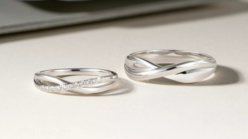 Trong hôn nhân, nhẫn vô cực thường được xem là biểu tượng của sự cam kết