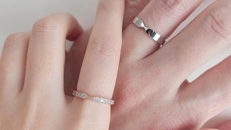 Nhẫn vô cực vàng thường được nhiều cặp đôi chọn làm nhẫn cưới