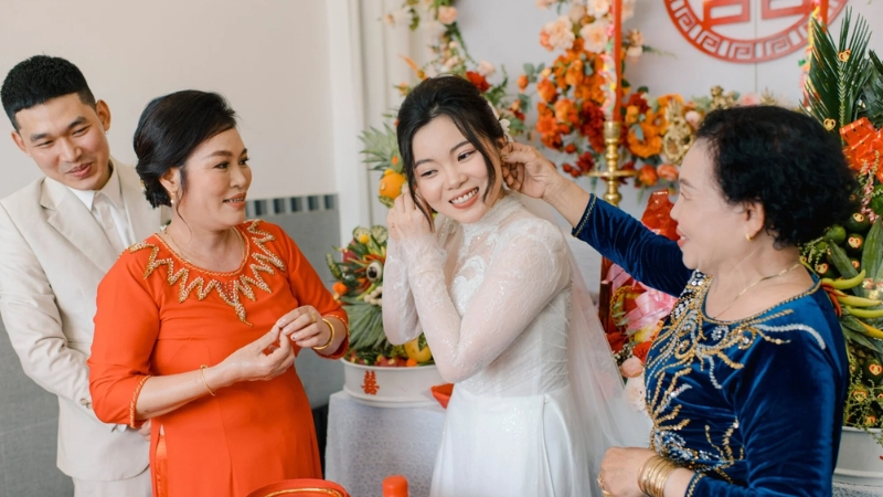 Vàng cưới là cách cha mẹ, ông bà chúc phúc mong con cái