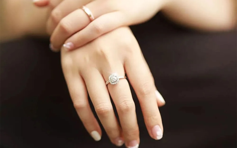 Nhẫn đính hôn sẽ đại diện cho lời hứa bước vào hôn nhân
