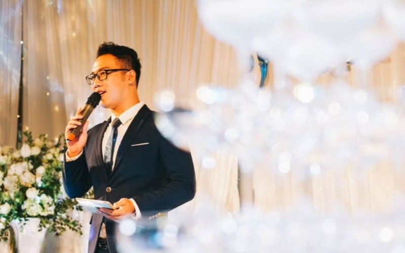 Tiệc cưới được đầu tư MC, quay phim, chụp ảnh và ánh sáng thì bạn nên trao nhẫn 2 lần