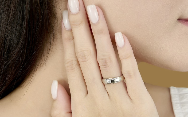 Nhẫn cưới bạch kim có thực sự đáng tiền không còn tùy thuộc vào mỗi người