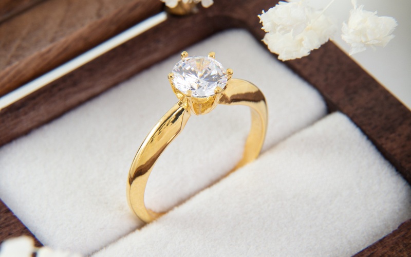 Nhẫn cầu hôn đính kim cương giác cắt Very Good lấp lánh