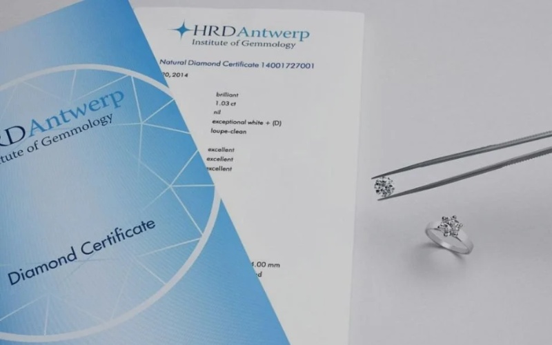 Giấy chứng nhận HRD giúp đảm bảo nguồn gốc và thông tin sản phẩm trước khi mua