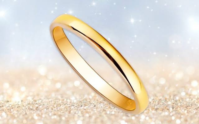 Nhẫn trơn bản tròn cổ điển