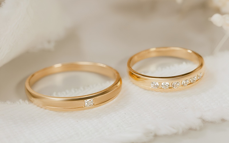 Cặp nhẫn cưới vàng 18K có mức giá cao hơn vàng 14K