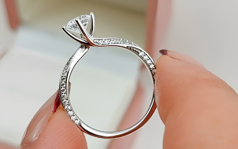 Kiểm tra độ hoàn thiện của chấu nhẫn