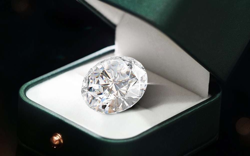 Sự chênh lệch giá giữa các viên kim cương 10 carat chủ yếu đến từ các tiêu chuẩn đánh giá chất lượng