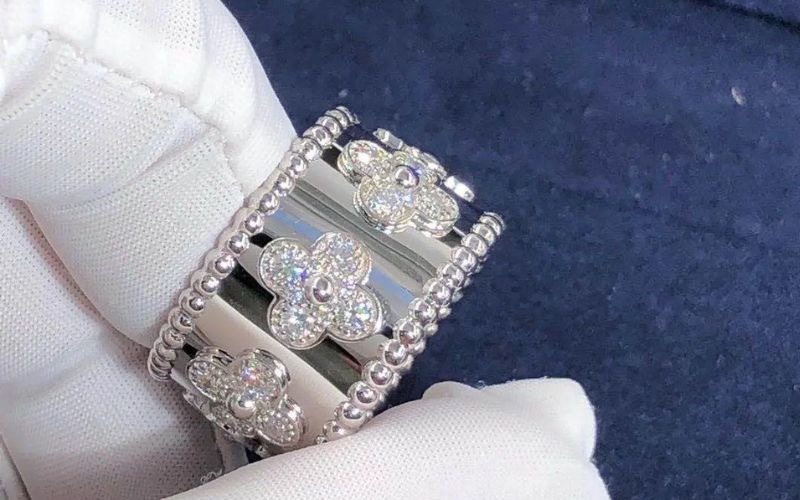 Van Cleef & Arpels ghi dấu ấn sâu sắc trong làng kim hoàn thế giới