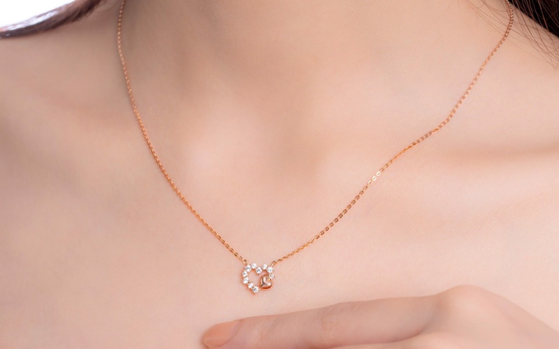 Dây chuyền trang sức mạ vàng hồng thiết kế trẻ trung